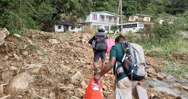 ආපදාවෙන් කොටු වූ මී මුරේට යන්න වෙනත් පාරක් හොයයි