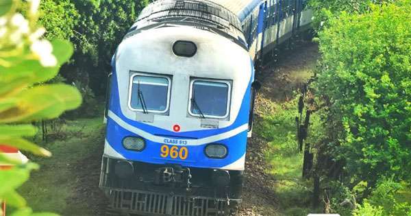 අද හවස දුම්රිය ගමන් මෙහෙමයි