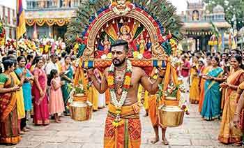 සංස්කෘතියයි විශ්වාසයයි එකට කරමතට ගන්නා දකුණේ කාවඩි කලාව