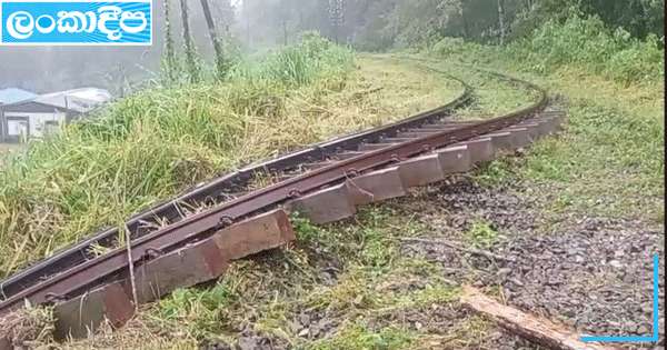 නාය යෑමෙන් නාවලපිටිය දුම්රිය මාර්ගයටත් හානි