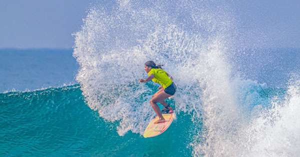 රළ මත ලිස්සන ක්‍රීඩාවට ආණ්ඩුවේ අත