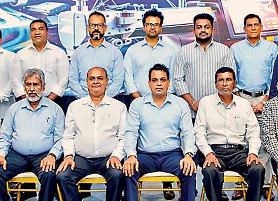 SME ඇඟලු‍ම් අපනයනකරැවන්ගේ තරගකාරීත්වය ශක්තිමත් කිරීමට SLCGE නව නායකත්වයෙන් ප්‍රතිපත්ති මූලික අවධානයක්