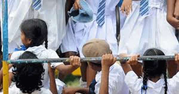 වෛද්‍ය දරුවන්ගේ පාසල් ගැටළුව නිරාකරණය කරයි