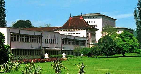 පේරාදෙණි සරසවිය තාවකාලිකව වසයි