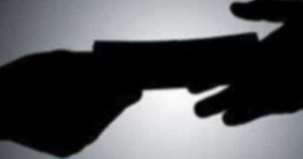 කෝටි දෙකක අල්ලසක් ගත් සෞඛයේ හිටපු ලිපිකරුවකු රිමාන්ඩ්