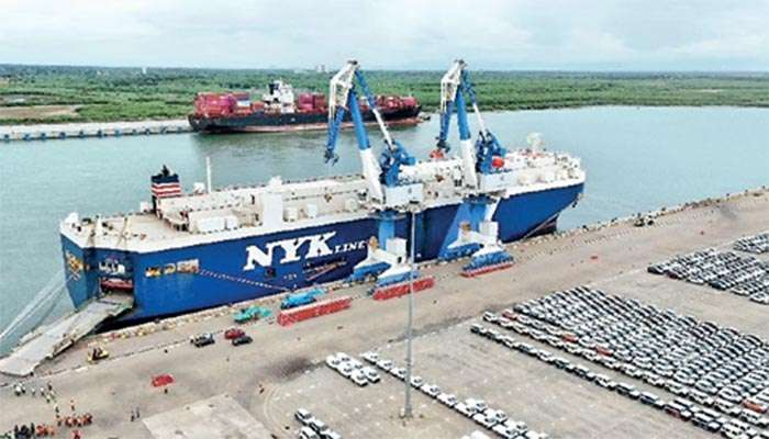 හම්බන්තොට වරායේ බහාලු‍ම් හැසිරවීමේ සියයට 559.2ක වර්ධනයක්