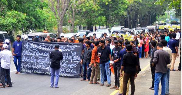 කොළඹ සරසවියෙත් විරෝධයක්