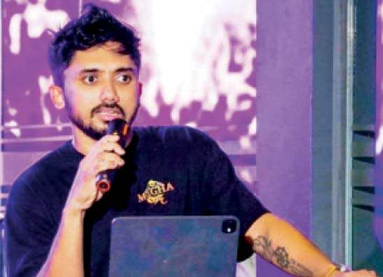 MEGHA NADHA  නවතම සජීවී ප්‍රසංග සංකල්පය එළි දක්වයි