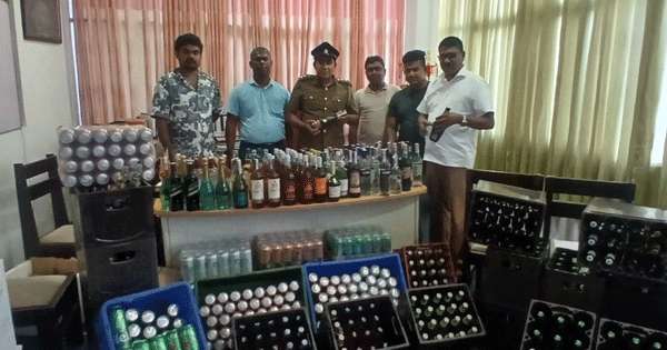 වරාය නගරය ආසන්නයේ සැප යාත්‍රාවක තරුණ සාදයක්