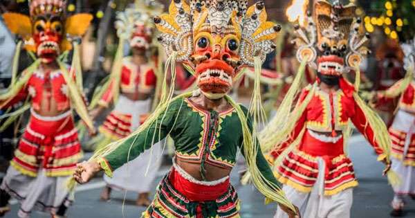 දළඳා පෙරහරේ ආරක්ෂාවට 8000ක්