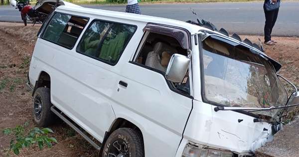 තිරප්පනේ අනතුරකින් දස දෙනෙක් රෝහලට