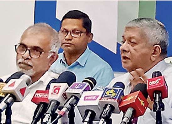 රාජ්‍ය ප්‍රතිපත්ති ක්‍රියාත්මක නොවීමෙන් ඇලු‍මිනියම් කර්මාන්තය අර්බුදයක - - ශ්‍රී ලංකා ඇලු‍මිනියම් පිරිසැකසුම්කරුවන්ගේ සංගමය