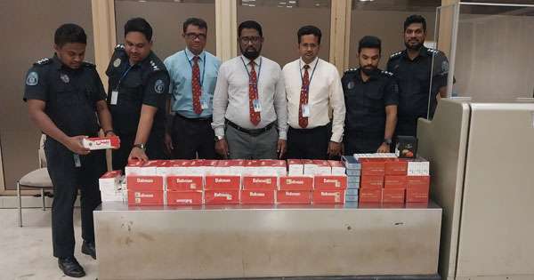 විදෙස් දුම්වැටි සමඟ විදේශිකයා මාට්ටු