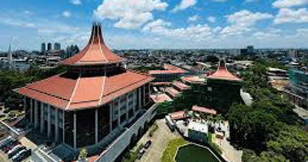 ඉහළ උසාවිවල විනිසුරු පුටු අටක් හිස්