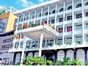විනිසුරු වයස දේශපාලන අර්බුදයක්ද?