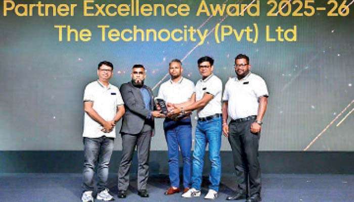 Lenovo, ශ්‍රී ලංකාවේ  හොඳම බෙදාහැරීමේ සම්මානය Technocity සමාගමට