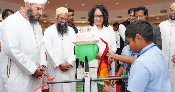 හැම දරුවාටම නව තාක්ෂණික අධ්‍යාපනයක් දෙනවා