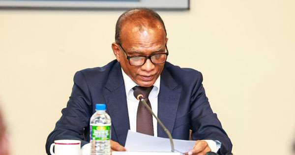 ’’ගුවන් තෙල් මාසයකට විතරයි’’