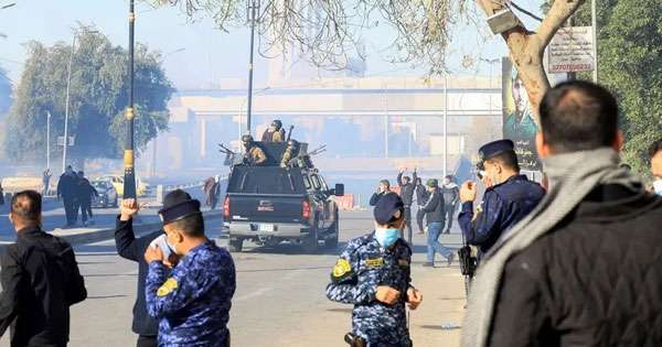 ඉරාන හිතවාදීන් පාකිස්තානයේ විරෝධයක:හමුදා ප්‍රහාරවලින් නවයක් මරුට