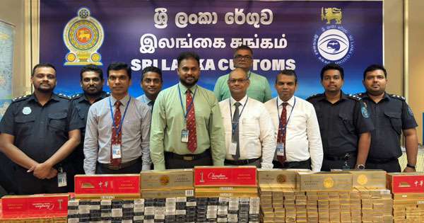 විදෙස් දුම්වැටි සමඟ චීන ජාතිකයින් දෙන්නා මාට්ටු