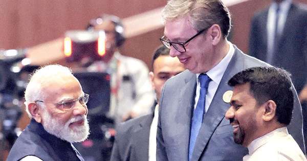 සමුළුව අතරේ මෝදි- අනුර හමුවක්