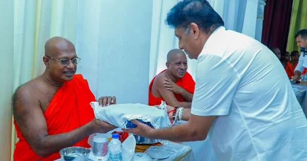 සජිත්ගේ ජන්ම දිනයට ගංගාරාමයේ පින්කමක්