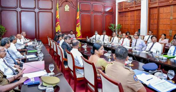 ගාල්ලේ රජයේ කාර්යාල එක වහලක් යටට