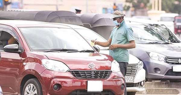 කොළඹ නොමිලේ වාහන නවත්වන්න දුන් තීරණය අත්හිටුවයි