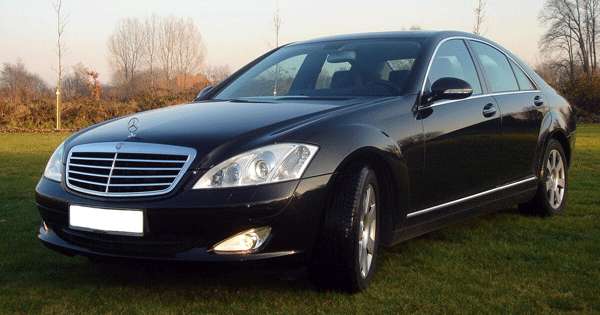 ලෙකෝ සභාපතිගේ කෝටි අටේ වාහනය නවතී