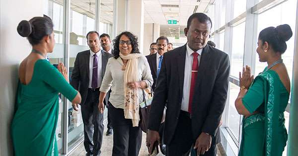 අගමැතිනිය පොදු රාජ්‍ය මණ්ඩල රාජ්‍ය නායක සමුළුවට යයි