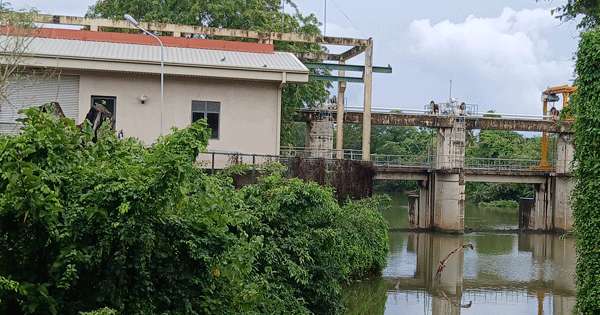 අම්බලන්තොට ජල පවත්‍රාගාරයේ වැඩ නවතී