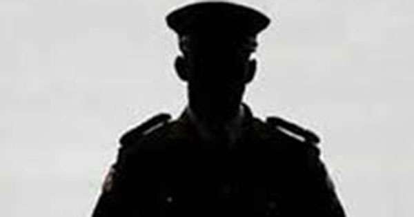 කොස්තාපල් කොස්තාපල්ට පහරදී රෝහලේ