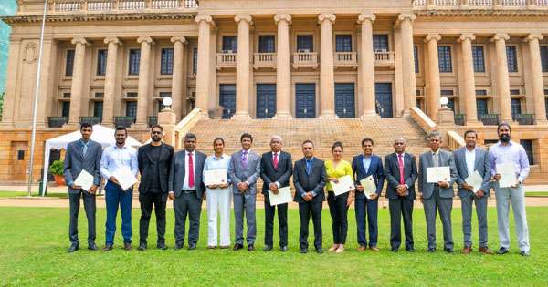 අලුත් ව්‍යාපෘති නවයකට ගිවිසුම් ගත වෙයි