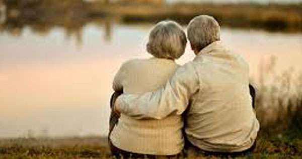 ඒරොප්පෙට ගිය ලක්ෂ දෙකක් සැදෑ සමය ගෙවන්න ලංකාවට