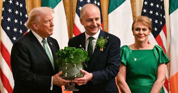 අයර්ලන්ත අගමැති ධවල මන්දිරයේ