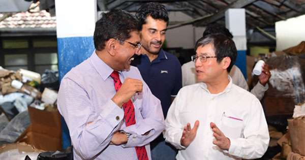 සෞඛ්‍ය අමාත්‍යංශ ලේකම් හලාවත රෝහලේ සැප දුක් බලන්න යයි