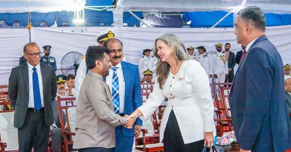 ඇමරිකාවෙන් දුන් නැව අධිකාරියට