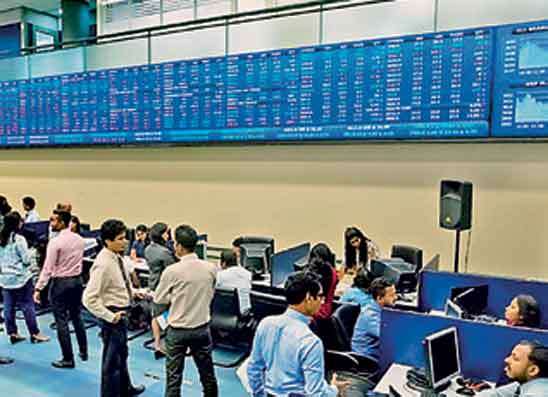 කොමර්ෂල් බැංකුව ණයකර නිකුතුවකින් රැ.බි. 20ක් රුස් කරගැනීමට යයි