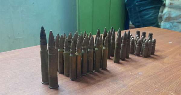 කල්පිටි කළපුවෙන් ටී 56 රයිෆල් - උණ්ඩ 40 ක් සොයා ගනී