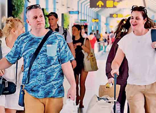 ඔක්තෝබර් මුල්දින 04ට සංචාරක පැමිණීම් 23,349ක්