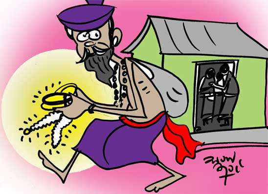 භූතයා එලවන්න ඇවිත් රන්බඩුත් අරන් මාරු වෙලා