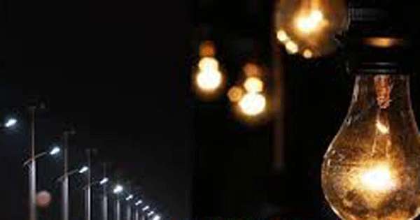 පොලිස්පති අනවශ්‍ය වීදි ලාම්පු ගණන් කරයි