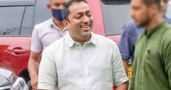 අකිල අල්ලස් කොමිසමට පැමිණෙයි