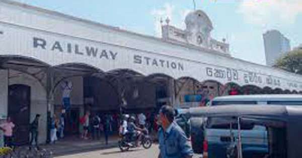 කොටුව දුම්රිය පොළේ මගී පහසුව වැඩි කරන කොන්ත්‍රාත්තුව දෙයි