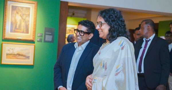 19 වැනි සියවසේ චිත්‍ර බලන්න අගමැතිනිය යයි