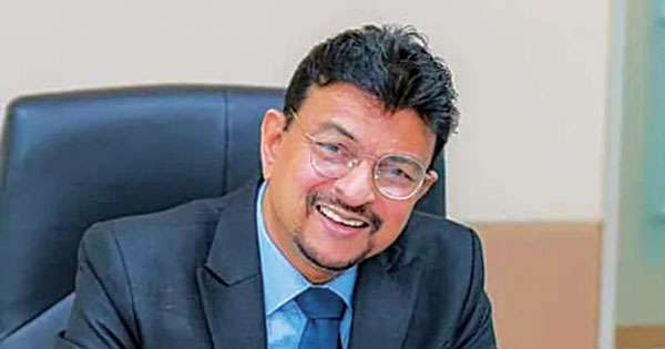 කම්කරු සමුළුවට නි: ඇමති මහින්ද ඇතුළු පිරිසක් පිටව යති