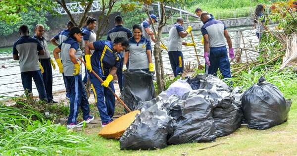 ජනාධිපති ලේකම් කාර්යාලයේ ඩෙංගු මර්දන ශ්‍රමදානයක්