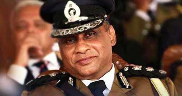 හිටපු පොලිස්පති වික්‍රමරත්න  වෙඩිවැදී මිය යයි