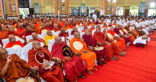 අමරපුර නිකායේ උපසම්පදා මහෝත්සවය ජනපති සහභාගීත්වයෙන්