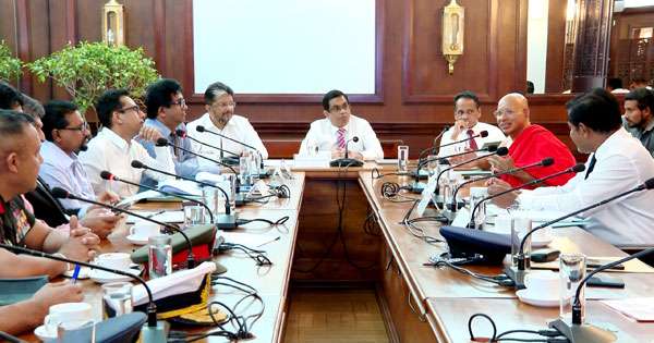 ඇමරිකාවේ භික්‍ෂූන්වහන්සේ ලංකාවේ සාම පා ගමනක